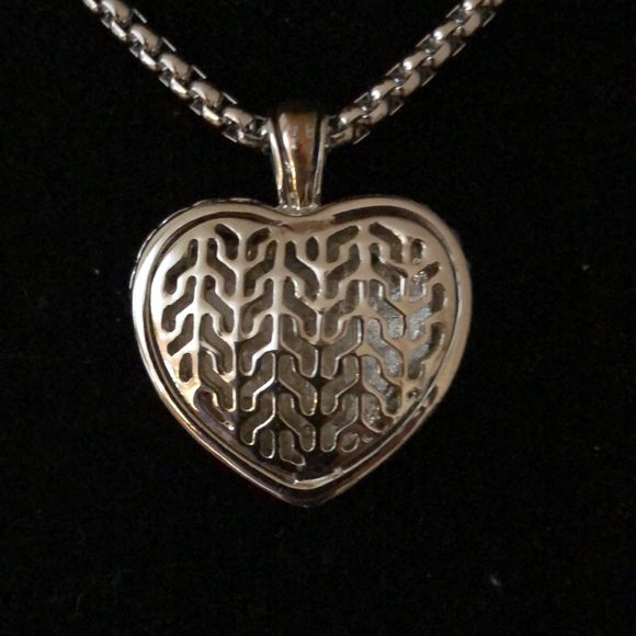 Heart ❤️ Pendant/Necklace - Picture 5 of 8